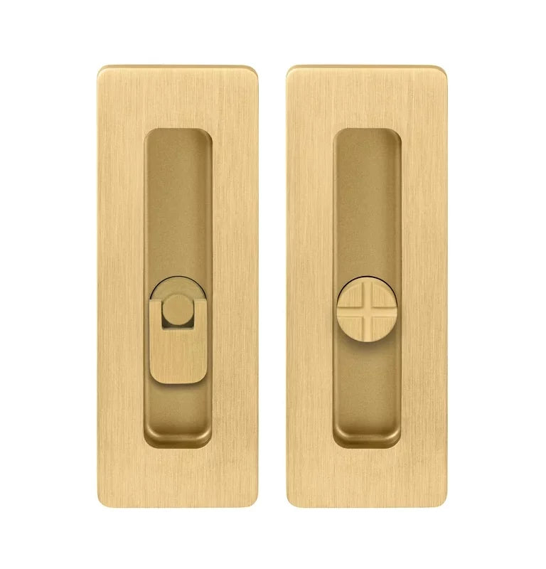 Un maner cu design elegant și aspect lucios din alamă satinată, potrivit pentru scoicile din baie sau bucătărie.